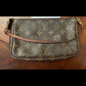 Louis Vuitton Pochette Accessories